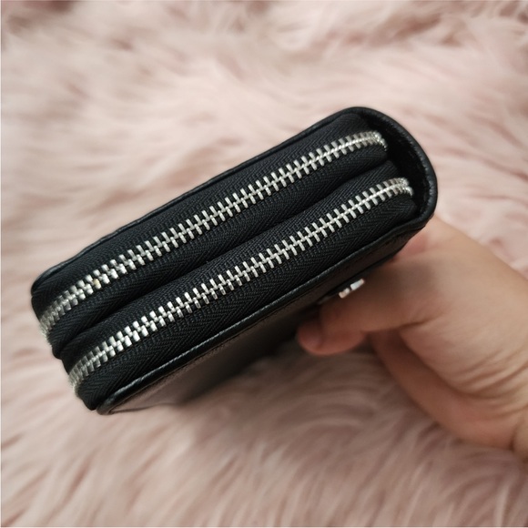 🌺 EUC! 🌺 Frye Natalie Phone Wallet Black Moto Leather Double Zip 🌺 - Picture 5 of 14